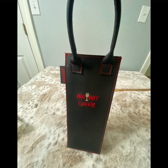 Perfect Bottle Tote Wine Gift Bag - Black  Nylon/vinyl Bag - Picture 1 of 5